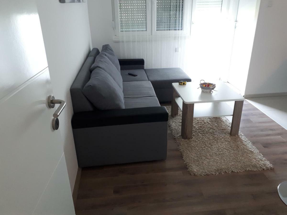 Apartman Skribulja 茹帕尼亚 外观 照片